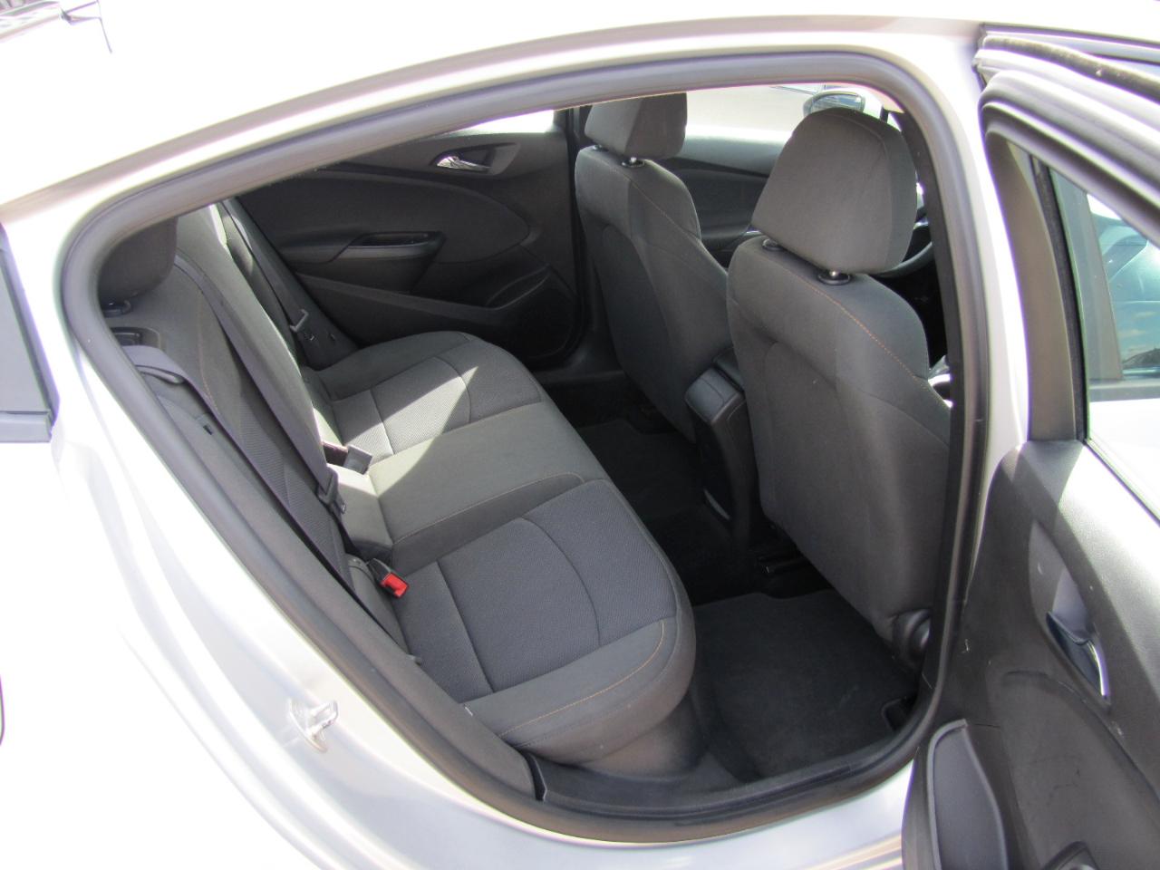 Chevrolet Cruze LS Auto 2017