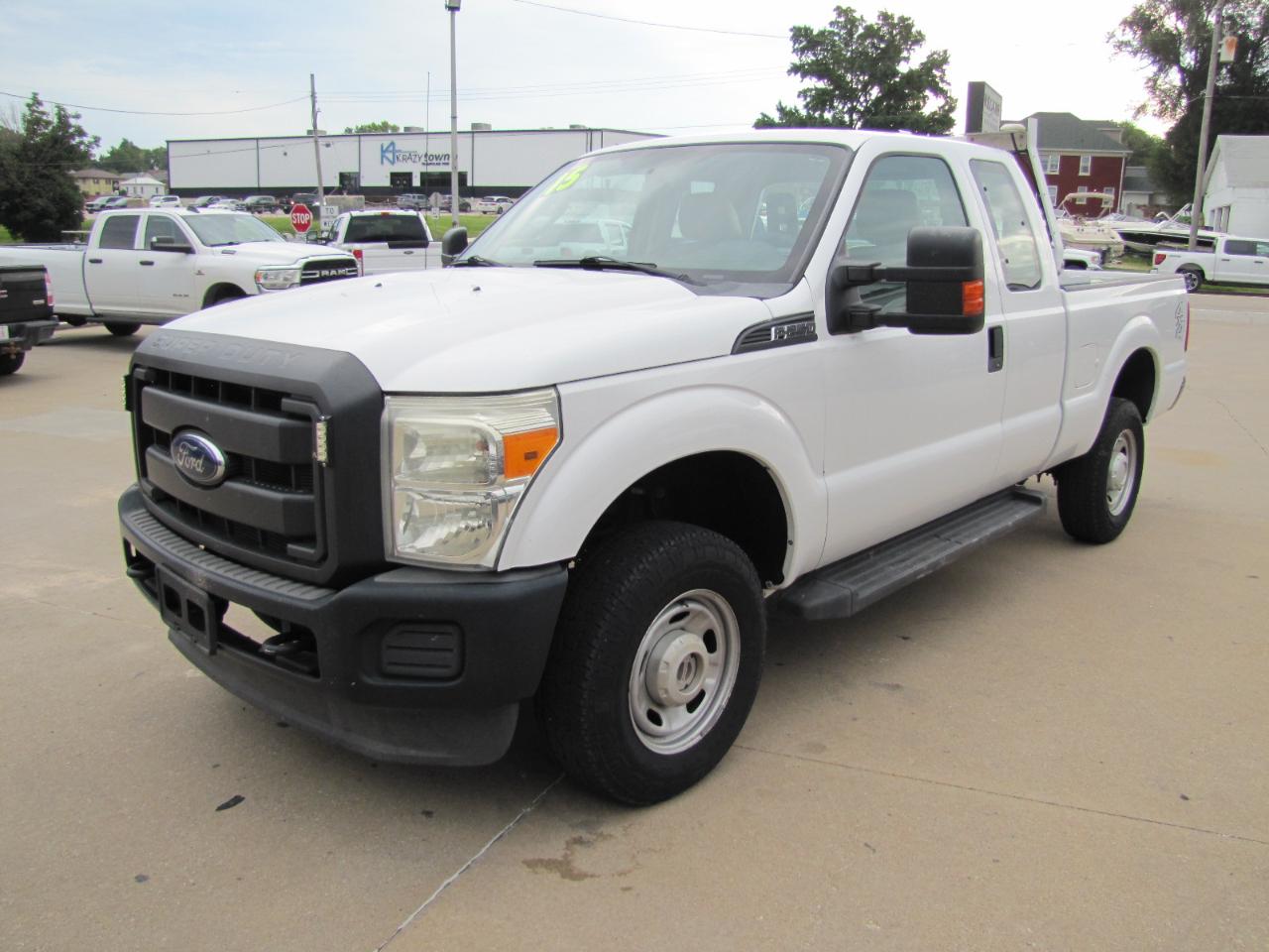 Ford F-250 SD XL SuperCab 4WD 2015