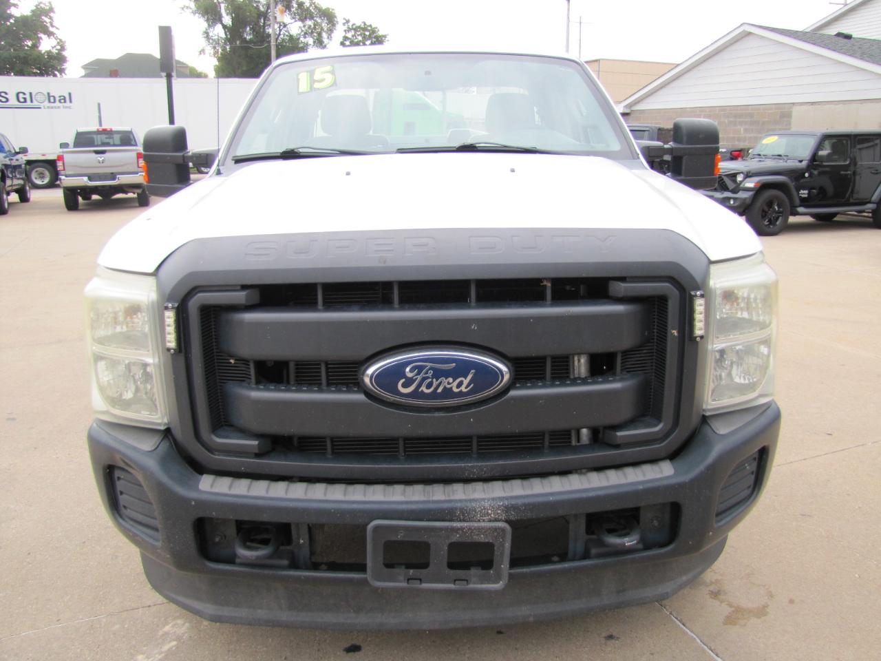 Ford F-250 SD XL SuperCab 4WD 2015