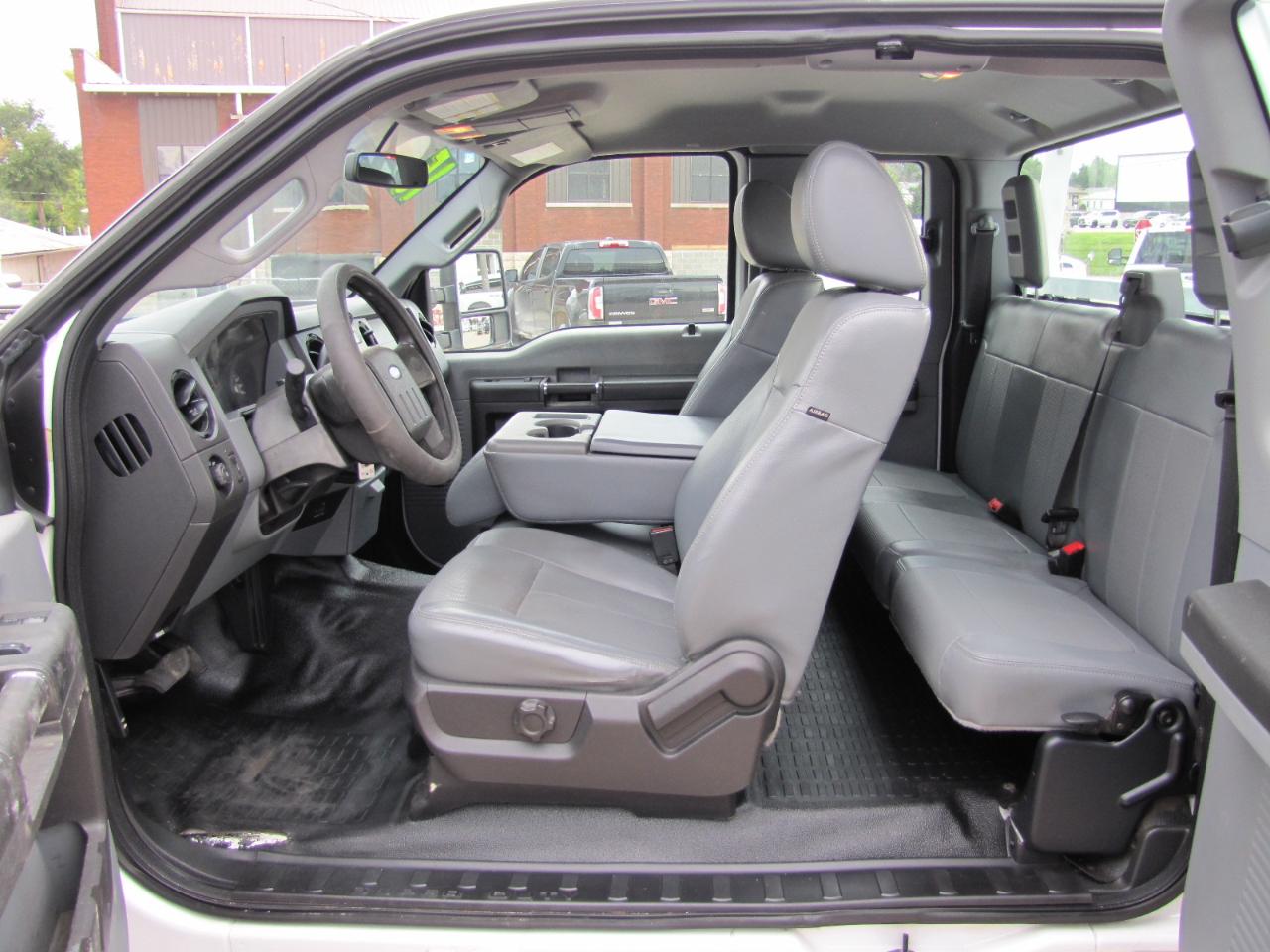 Ford F-250 SD XL SuperCab 4WD 2015