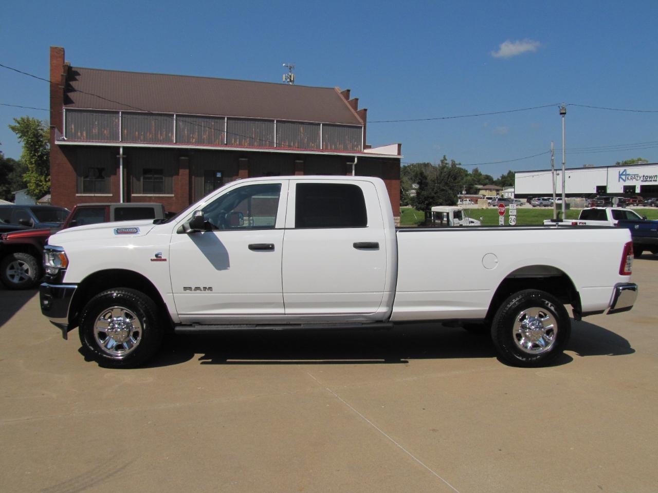 RAM 2500 Tradesman Crew Cab LWB 4WD 2022