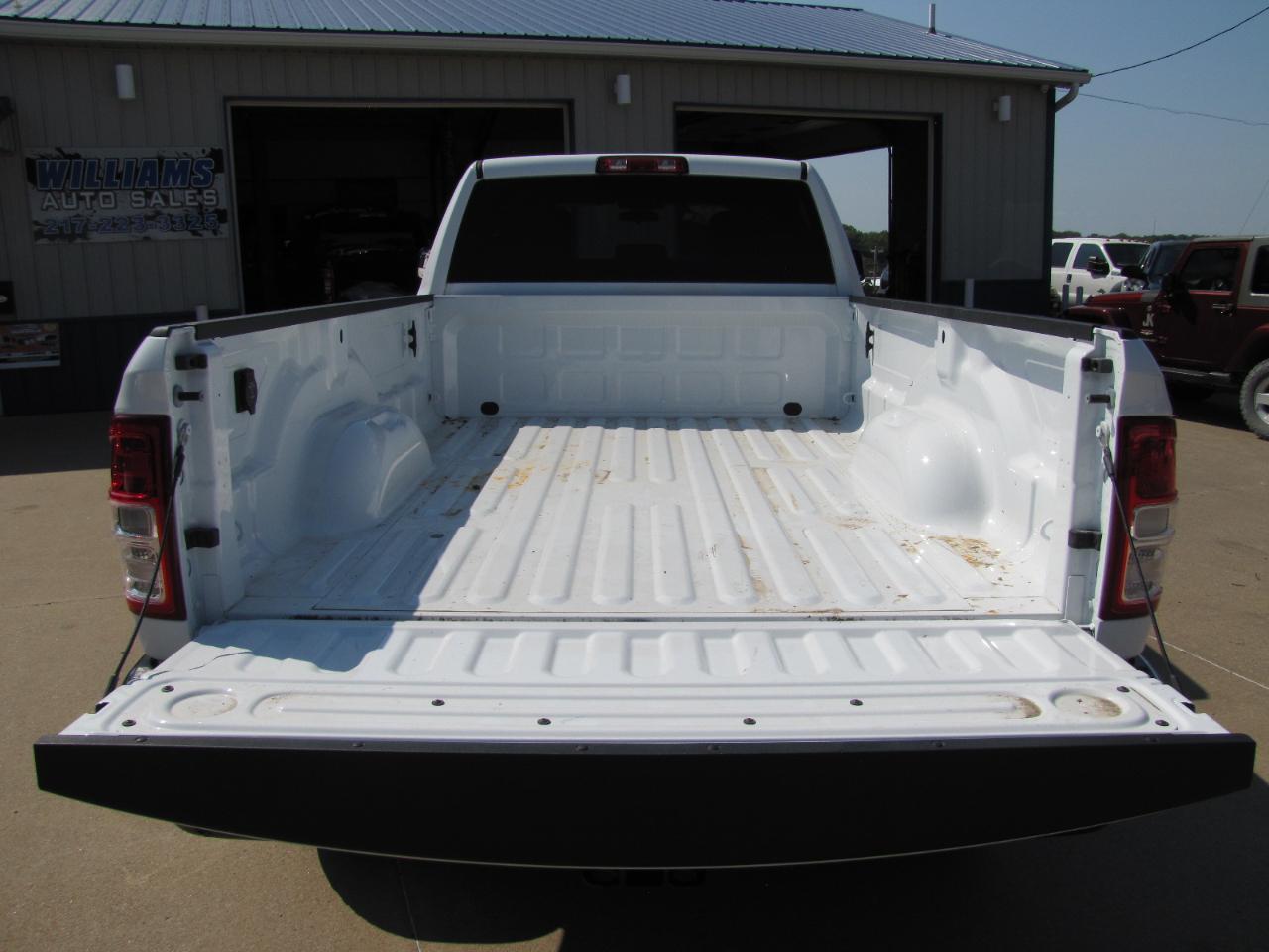 RAM 2500 Tradesman Crew Cab LWB 4WD 2022