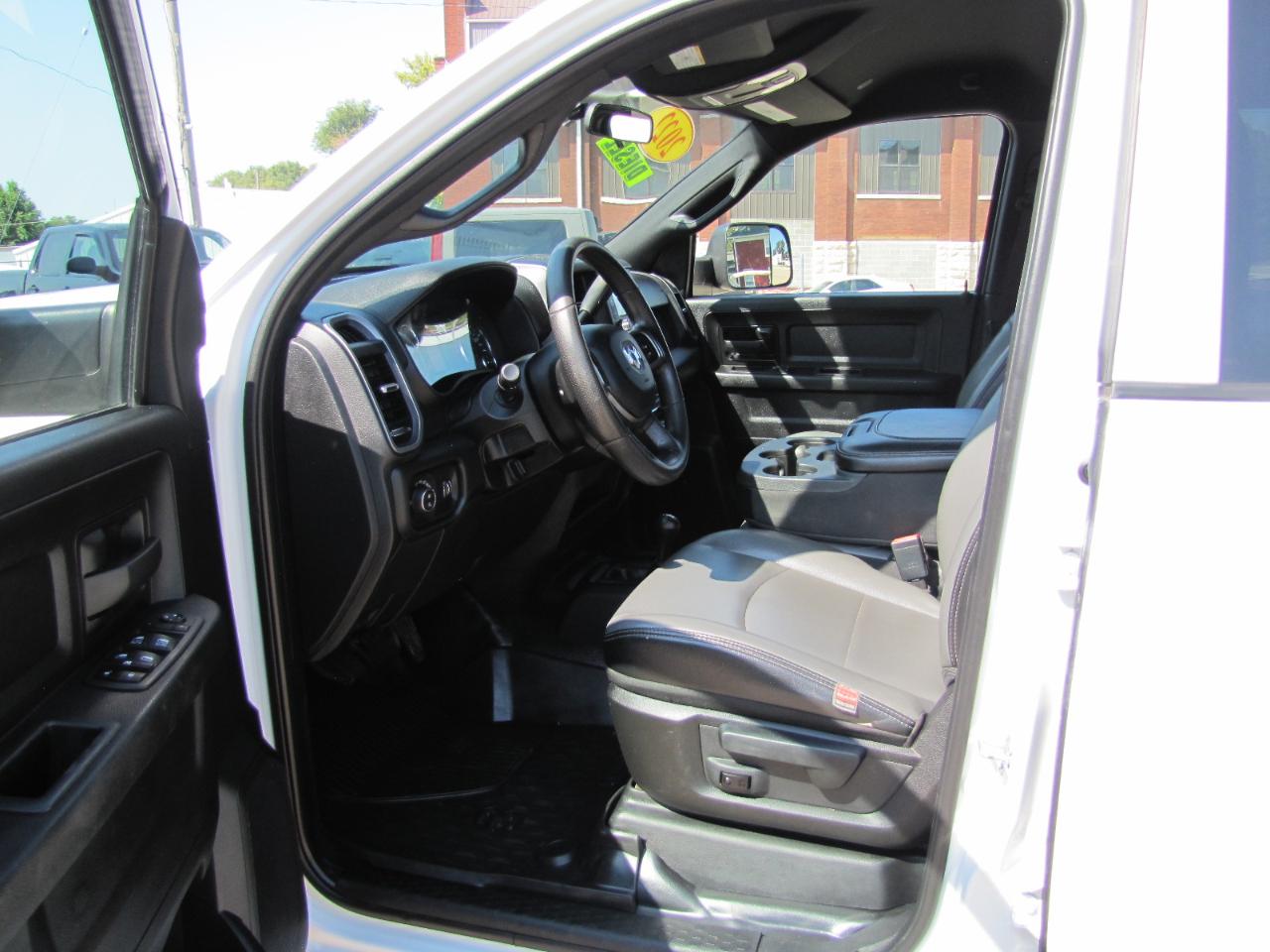 RAM 2500 Tradesman Crew Cab LWB 4WD 2022
