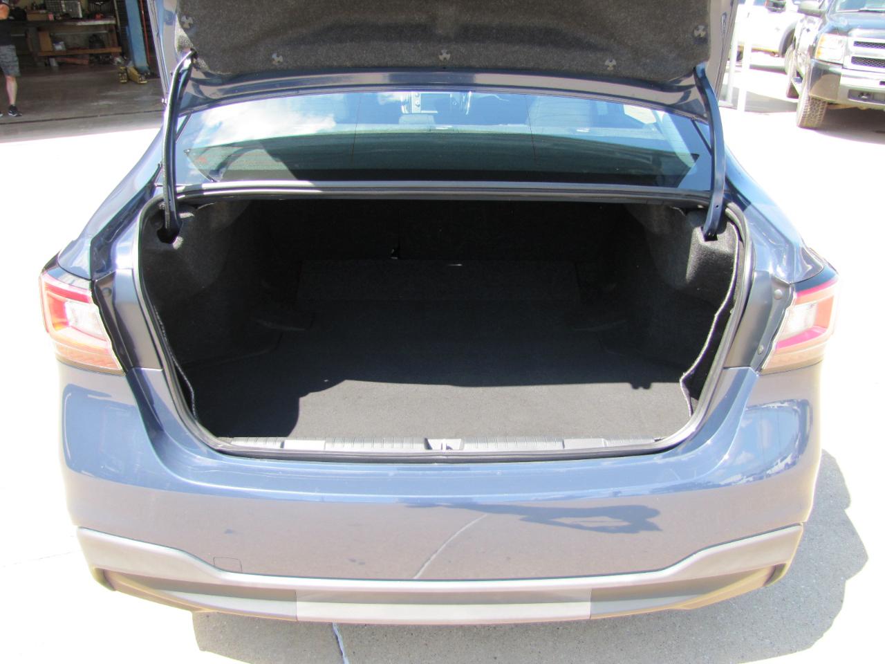 Subaru Legacy Premium 2023