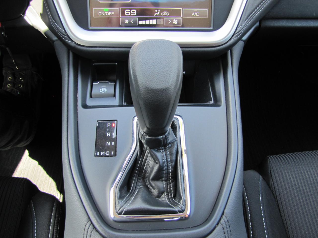 Subaru Legacy Premium 2023