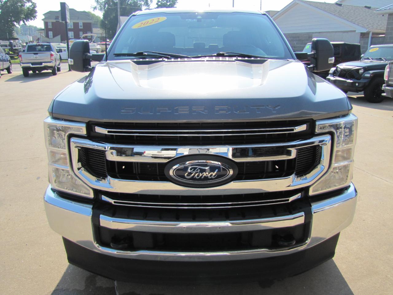 Ford F-250 SD XLT Crew Cab 4WD 2022