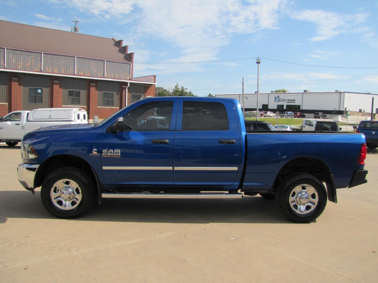 RAM 2500 Tradesman Crew Cab SWB 4WD 2018