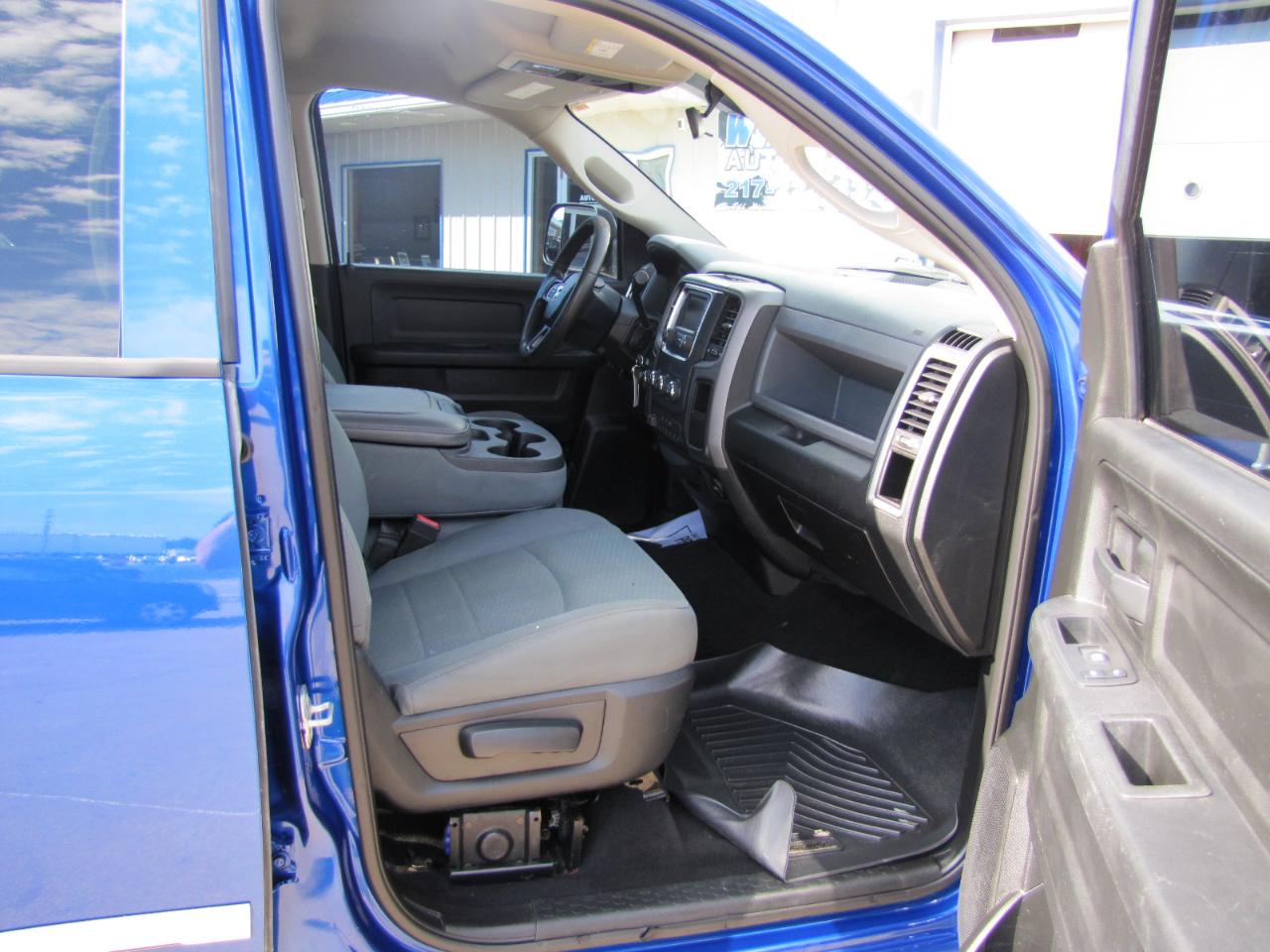 RAM 2500 Tradesman Crew Cab SWB 4WD 2018