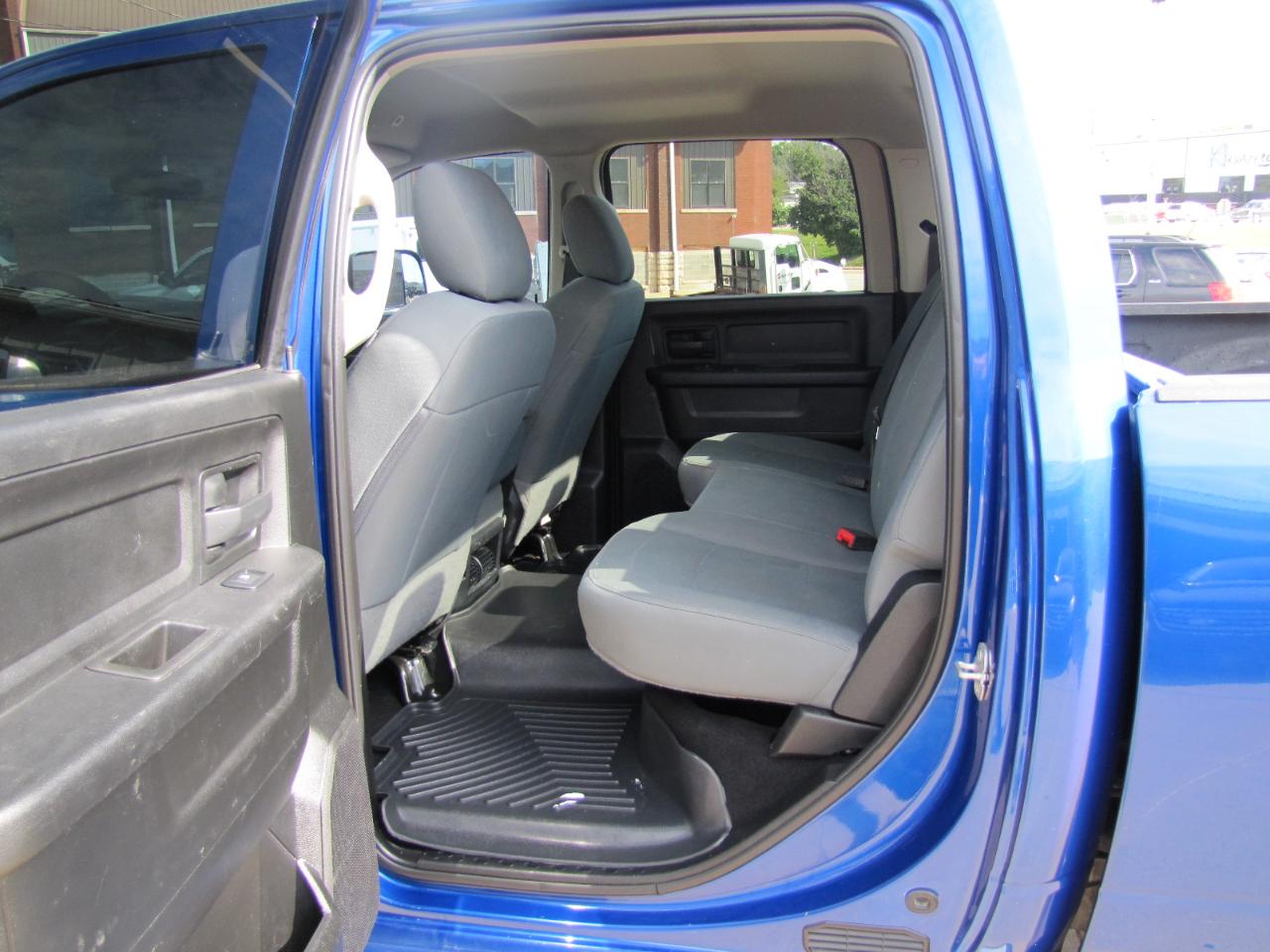 RAM 2500 Tradesman Crew Cab SWB 4WD 2018