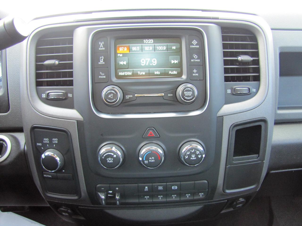 RAM 2500 Tradesman Crew Cab SWB 4WD 2018
