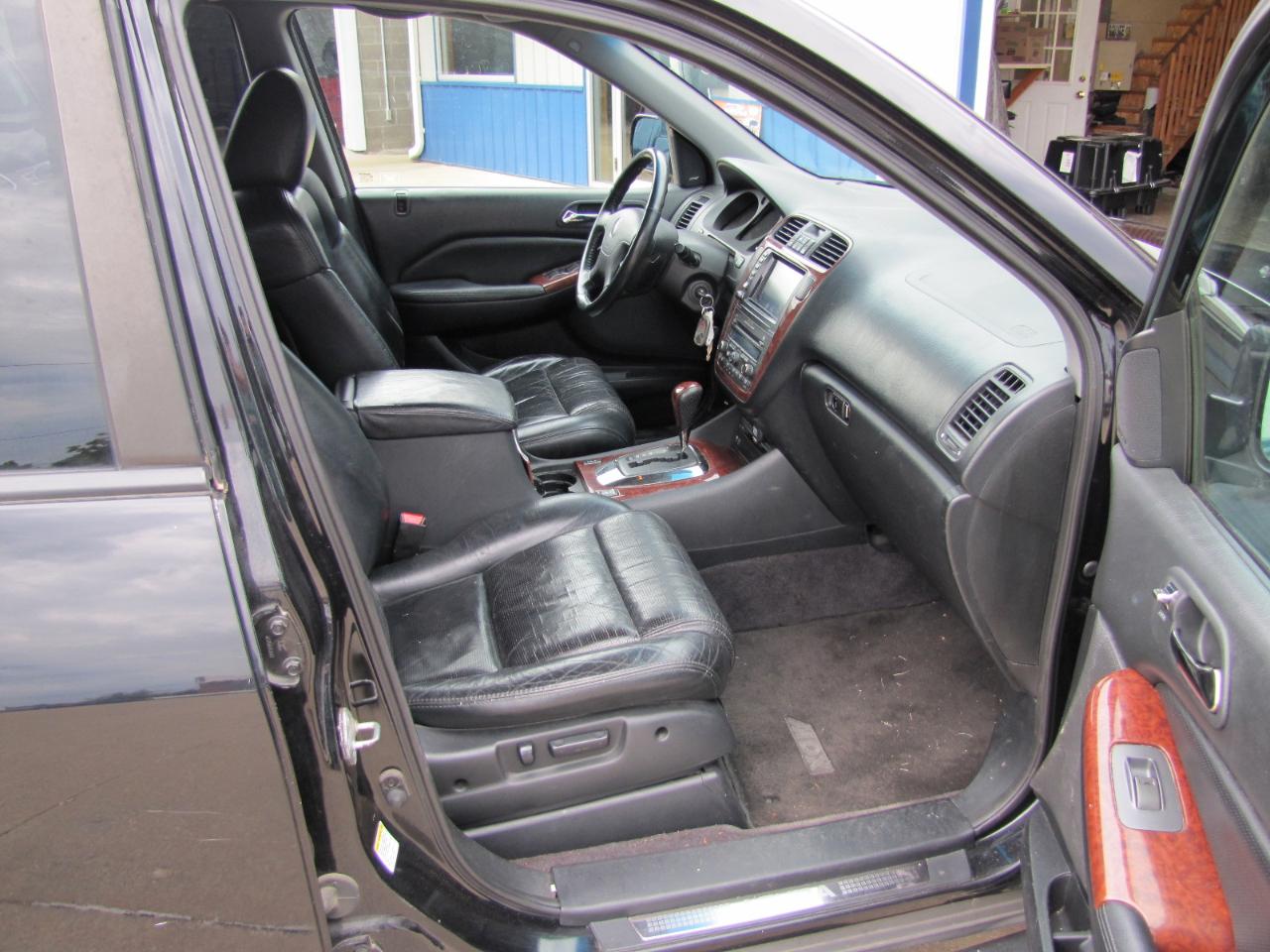 Acura MDX Touring with Navigation System and Rear DVD System 2005