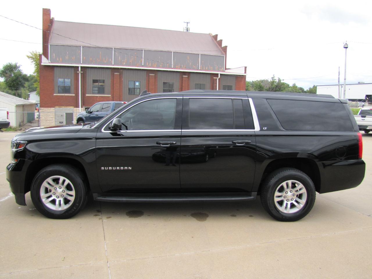 Chevrolet Suburban LT 4WD 2020