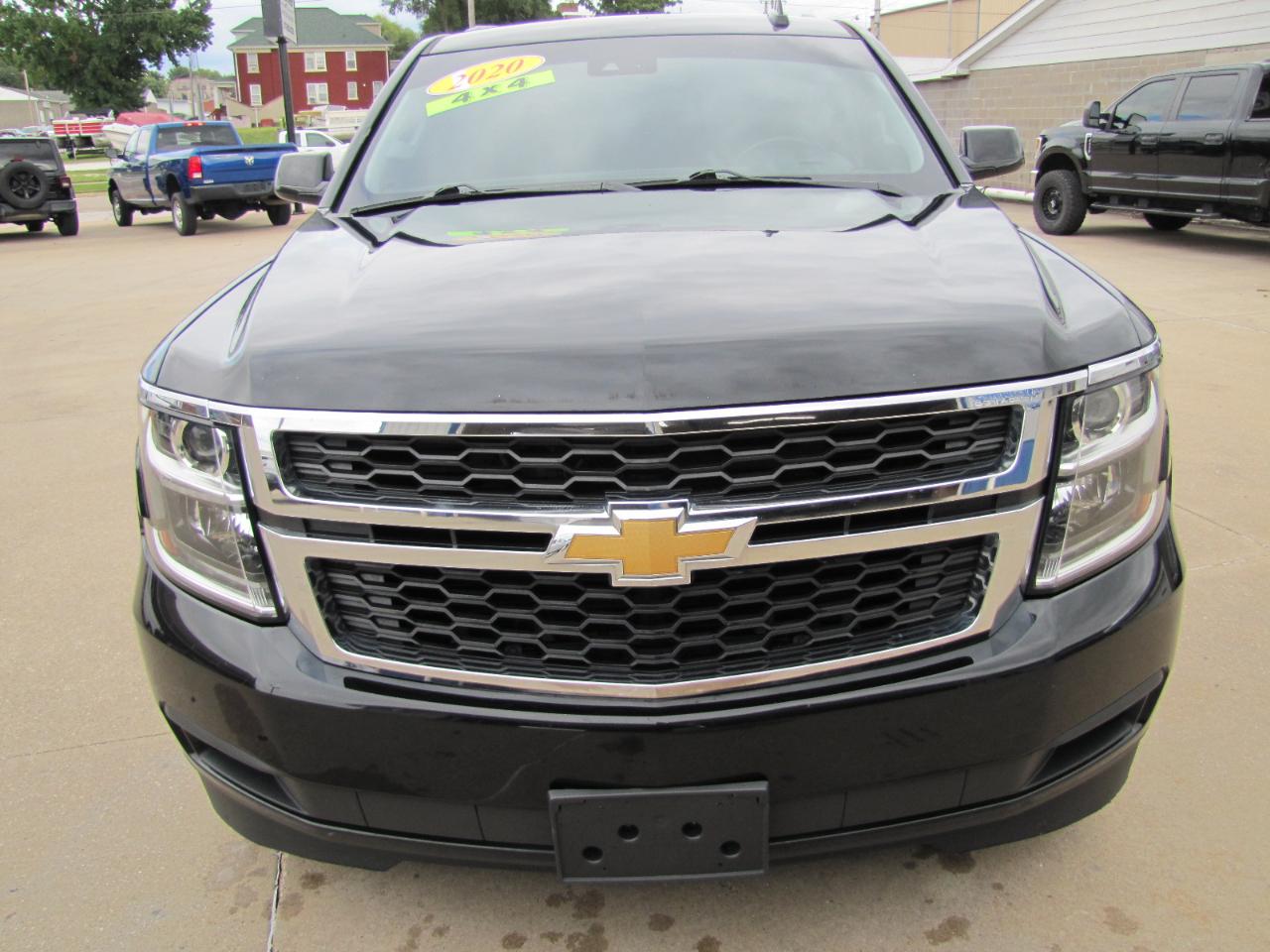 Chevrolet Suburban LT 4WD 2020