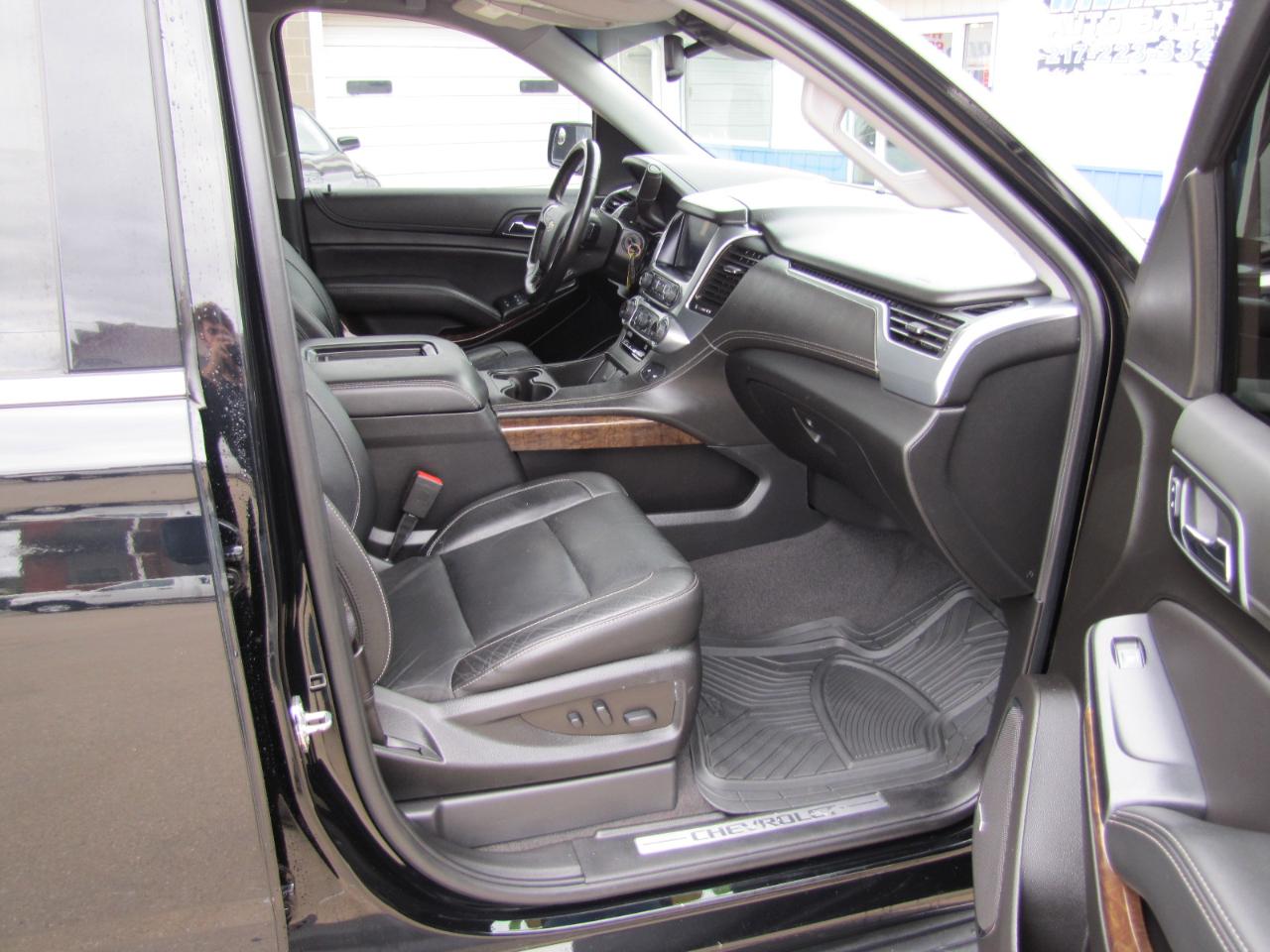 Chevrolet Suburban LT 4WD 2020
