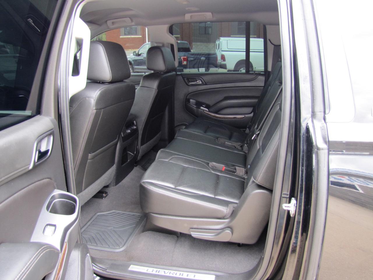 Chevrolet Suburban LT 4WD 2020