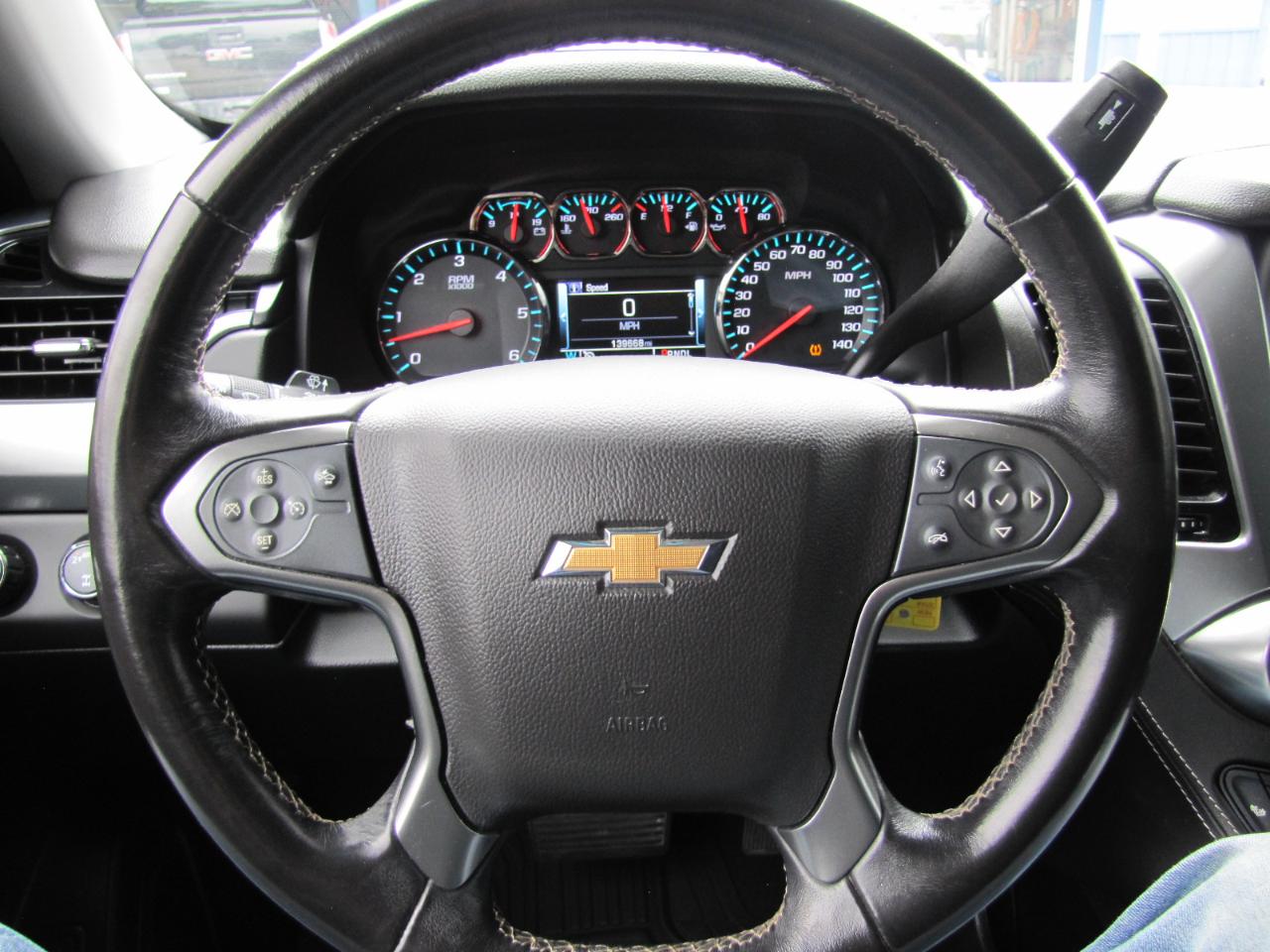 Chevrolet Suburban LT 4WD 2020