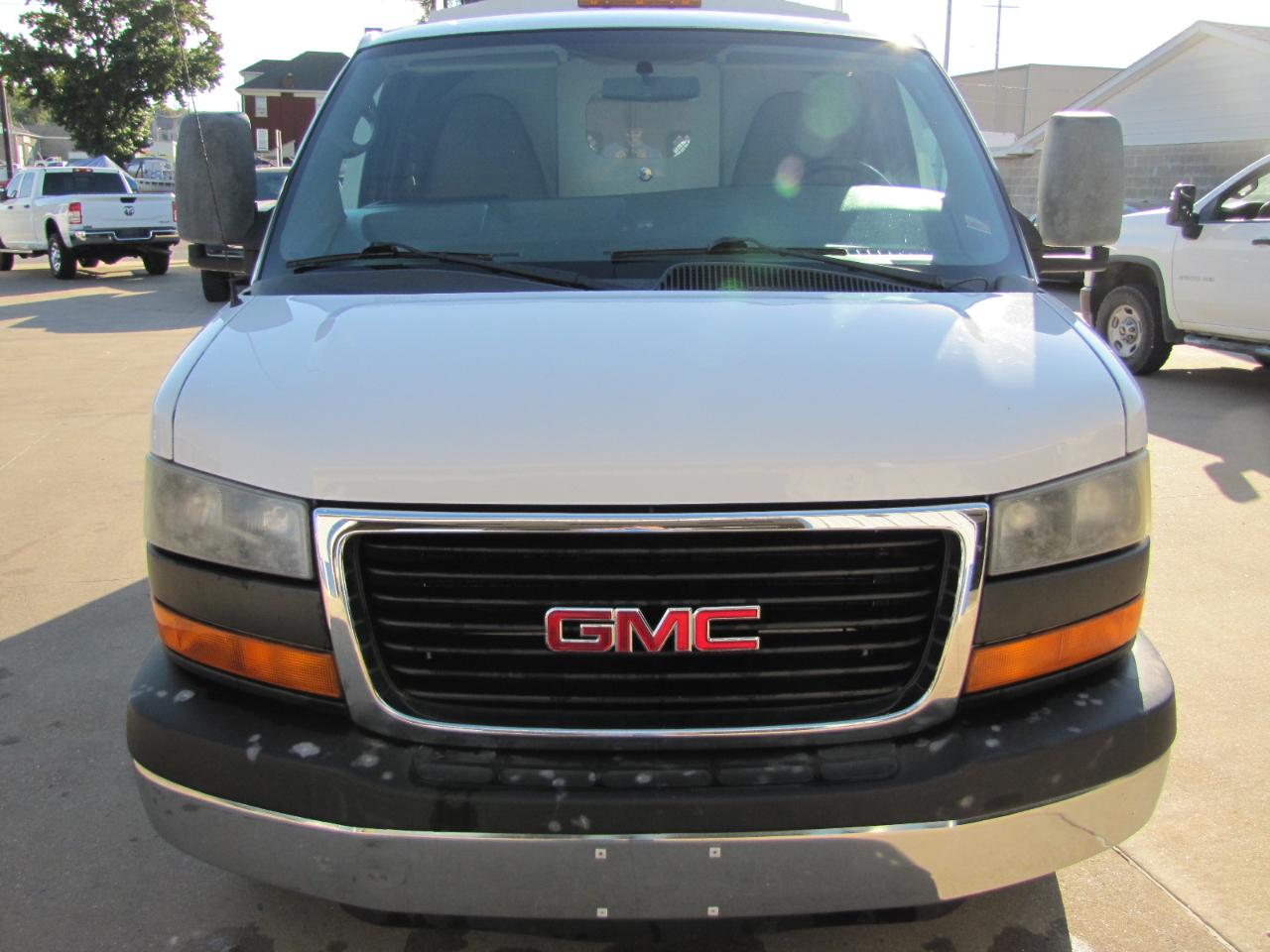 GMC Savana G3500 139 in. 2013
