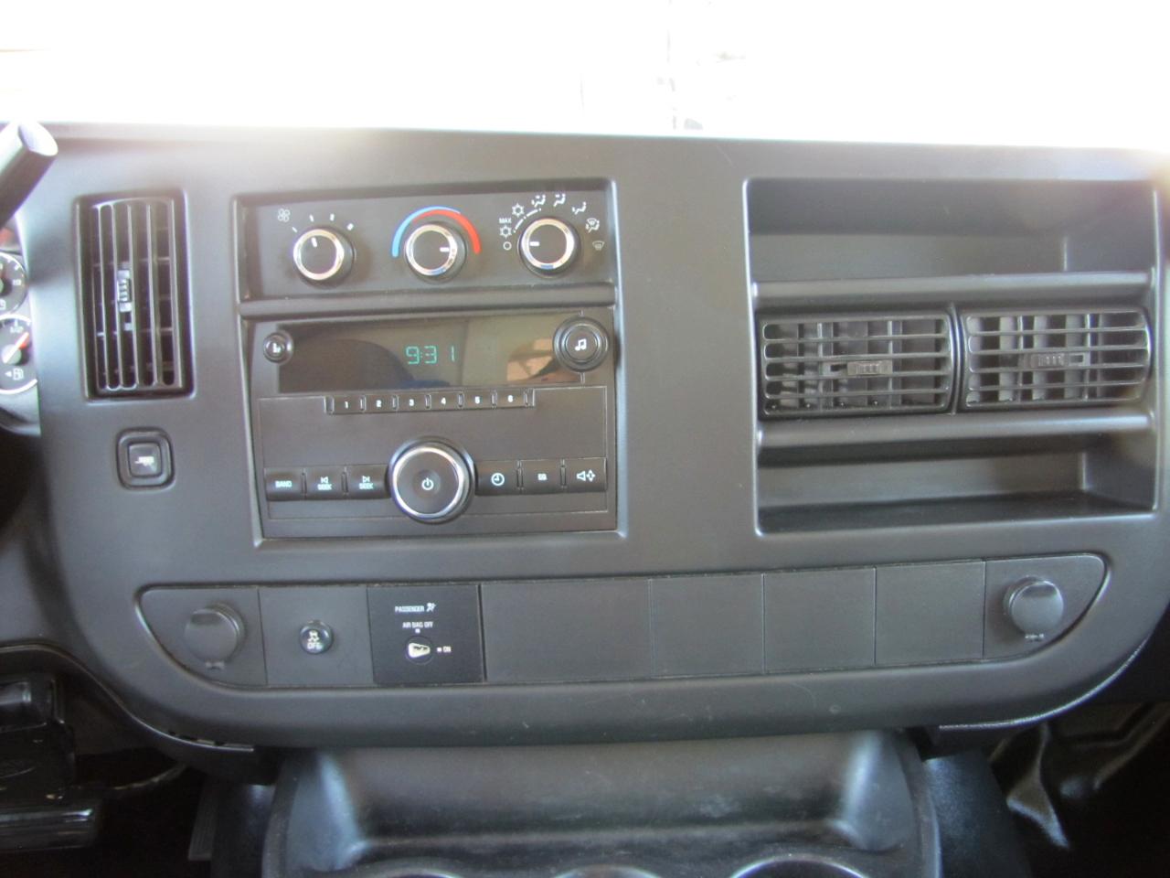 GMC Savana G3500 139 in. 2013