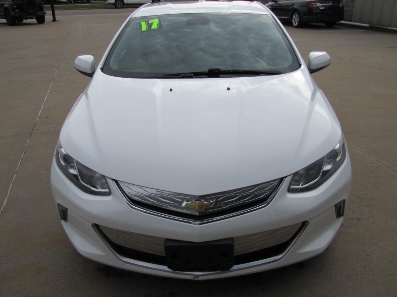 Chevrolet Volt LT w/ Standard Emission Package 2017