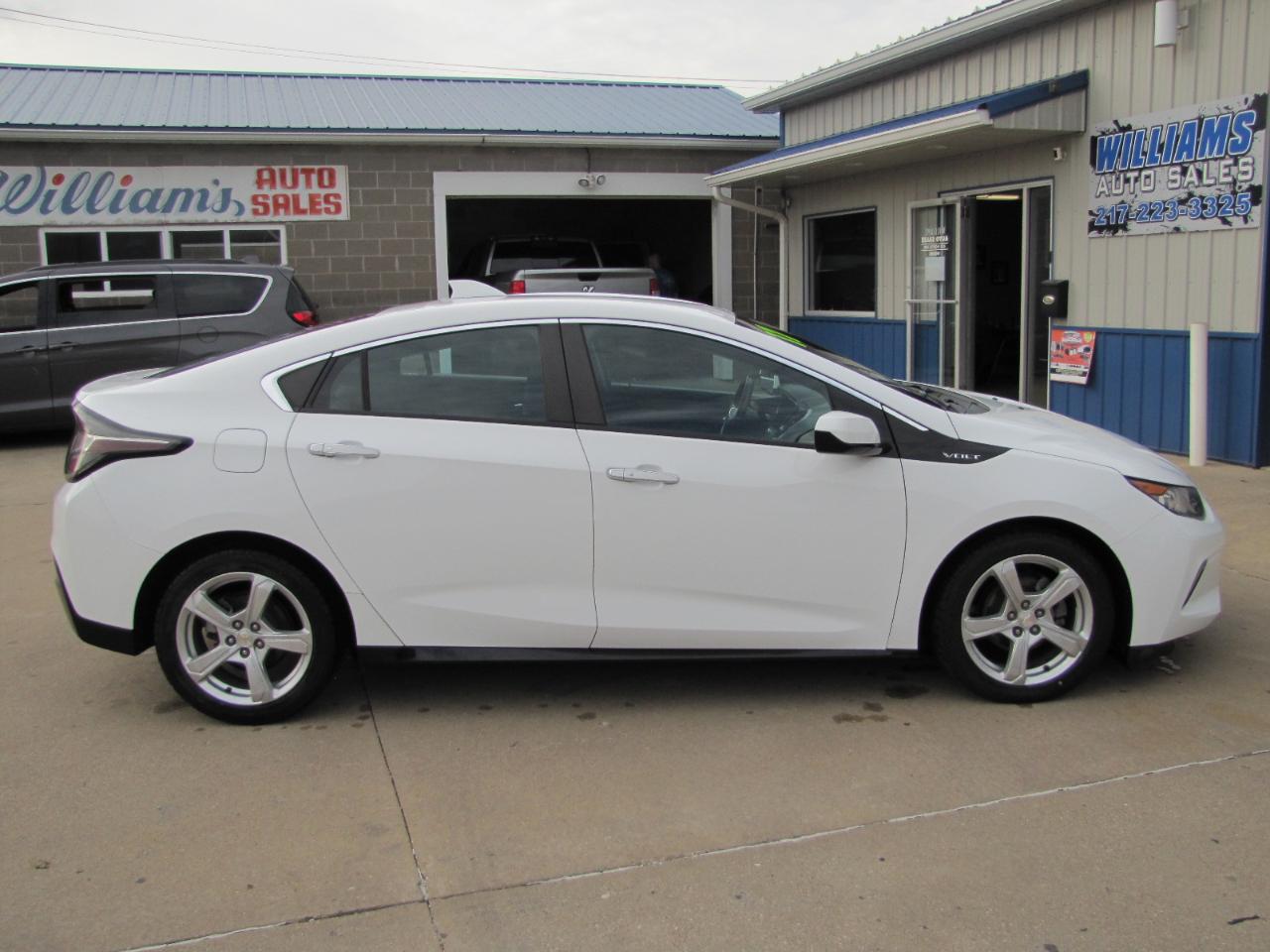 Chevrolet Volt LT w/ Standard Emission Package 2017