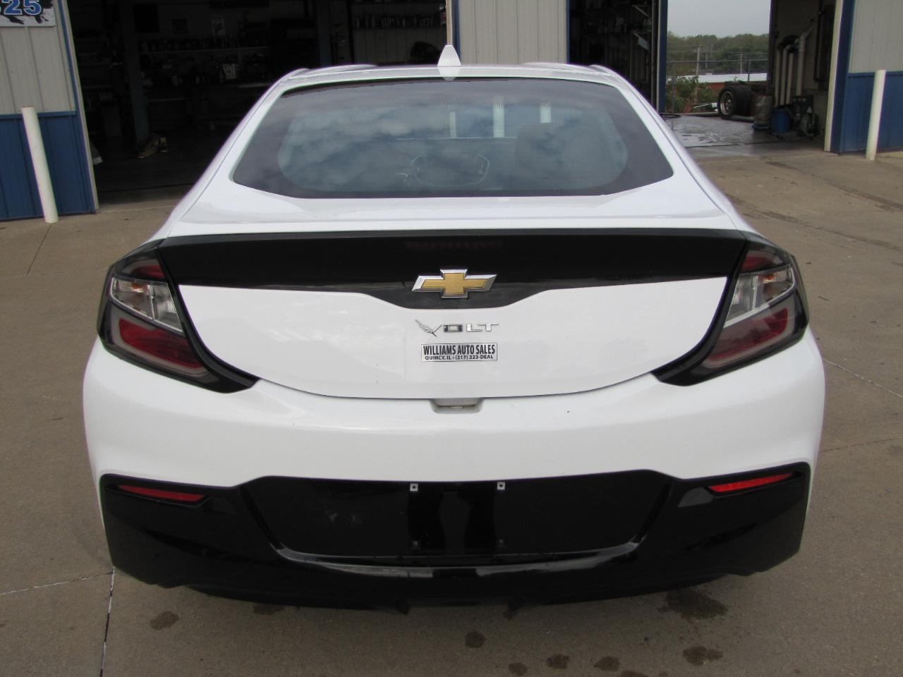 Chevrolet Volt LT w/ Standard Emission Package 2017