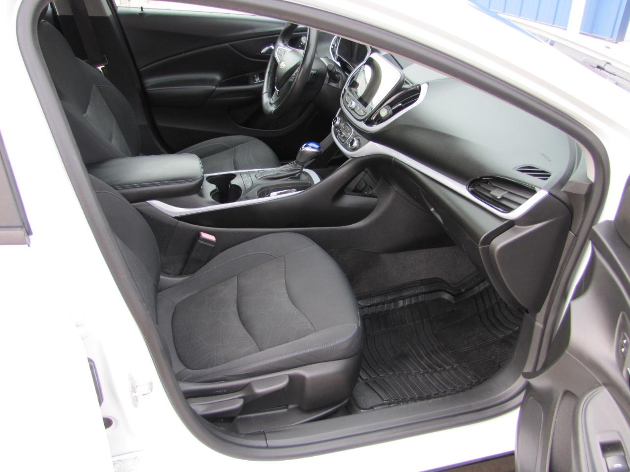 Chevrolet Volt LT w/ Standard Emission Package 2017