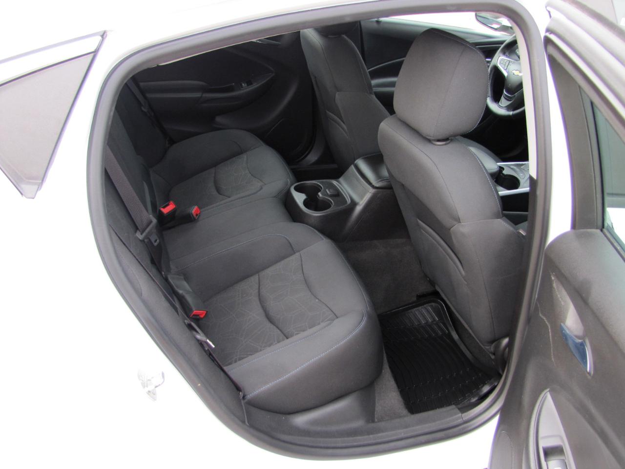 Chevrolet Volt LT w/ Standard Emission Package 2017