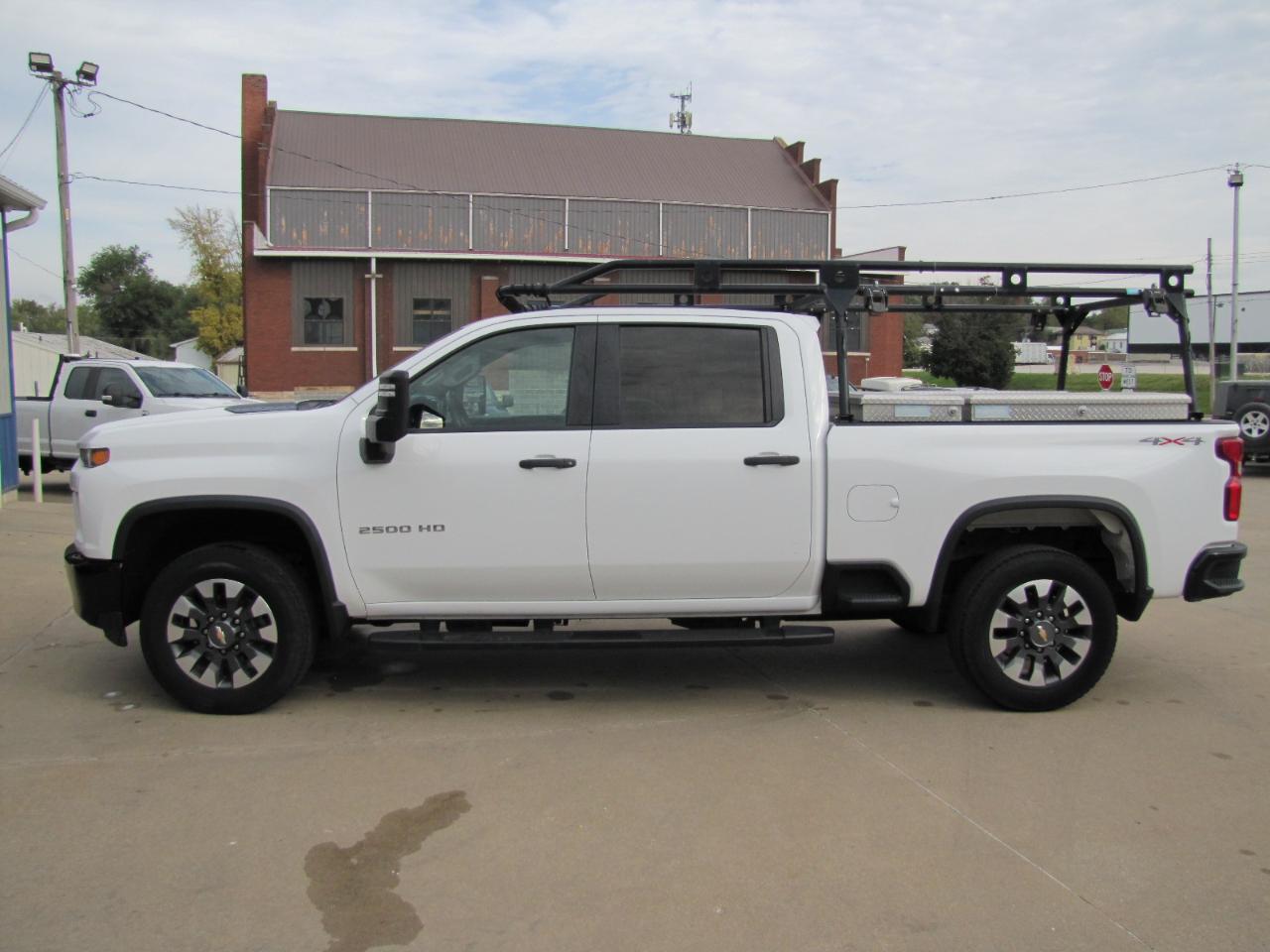 Chevrolet Silverado 2500HD Custom Crew Cab Short Box 4WD 2021