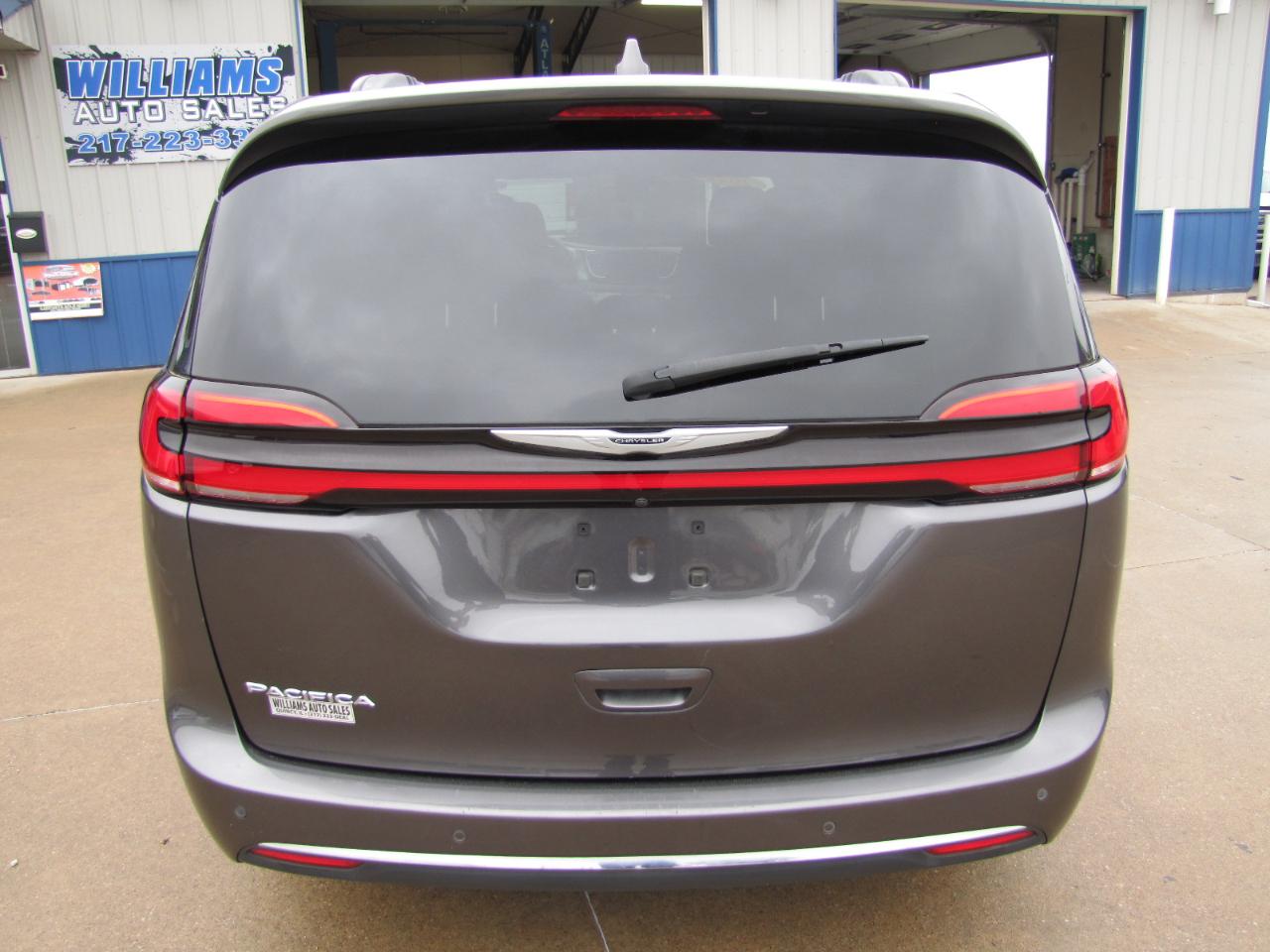 Chrysler Pacifica Touring 2022
