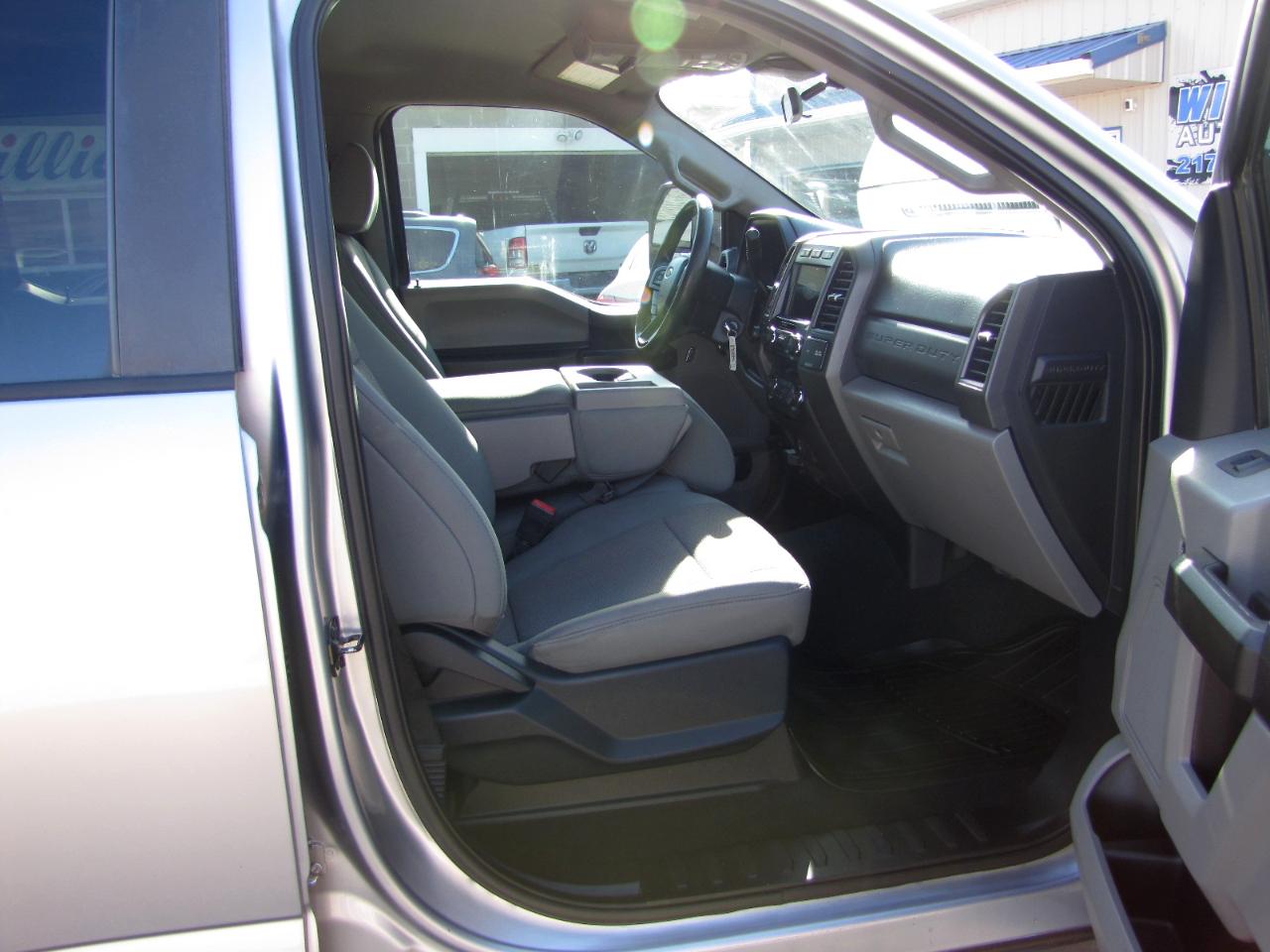 Ford F-250 SD XL Crew Cab 4WD 2021