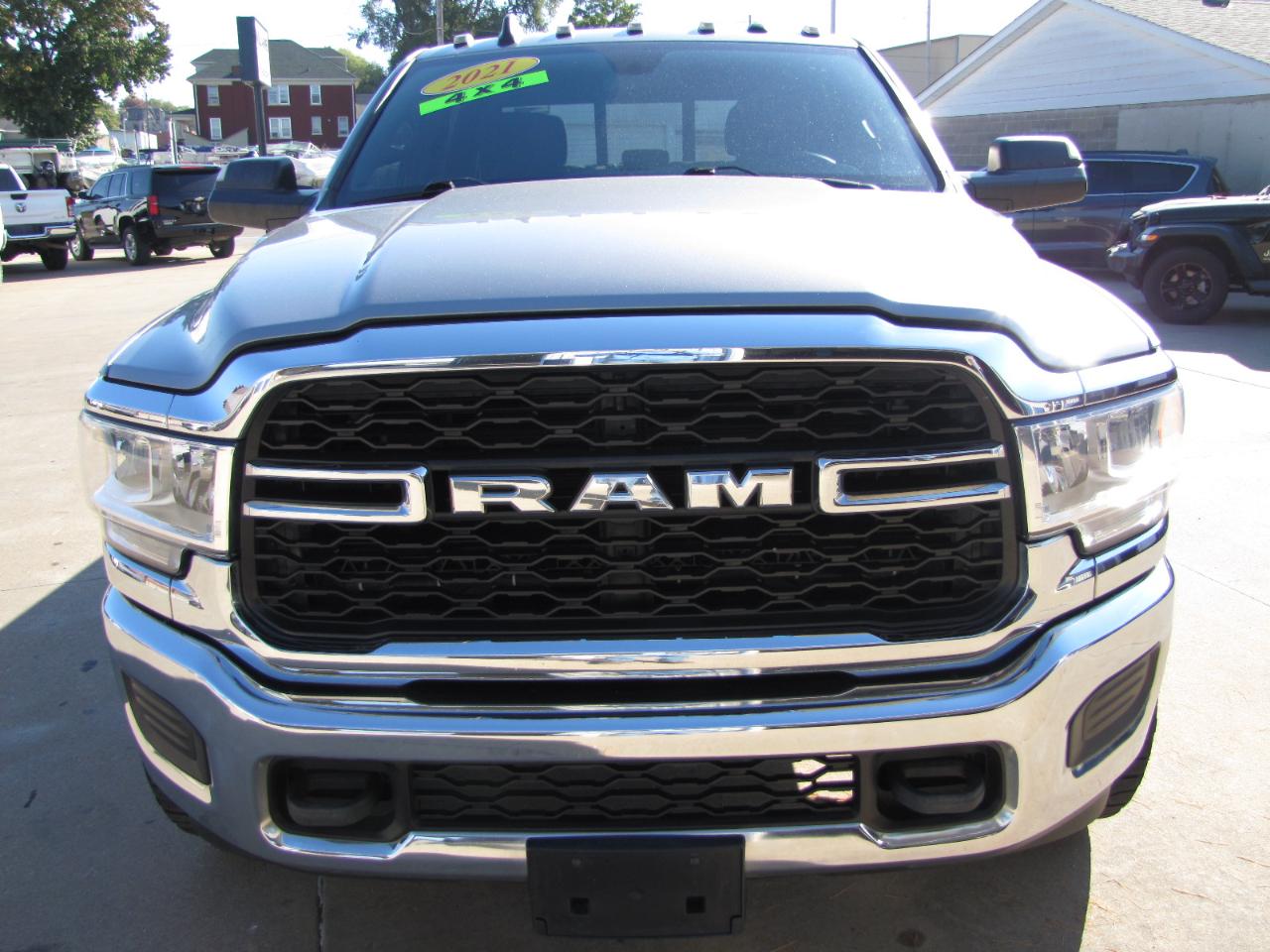 RAM 2500 Tradesman Crew Cab SWB 4WD 2021