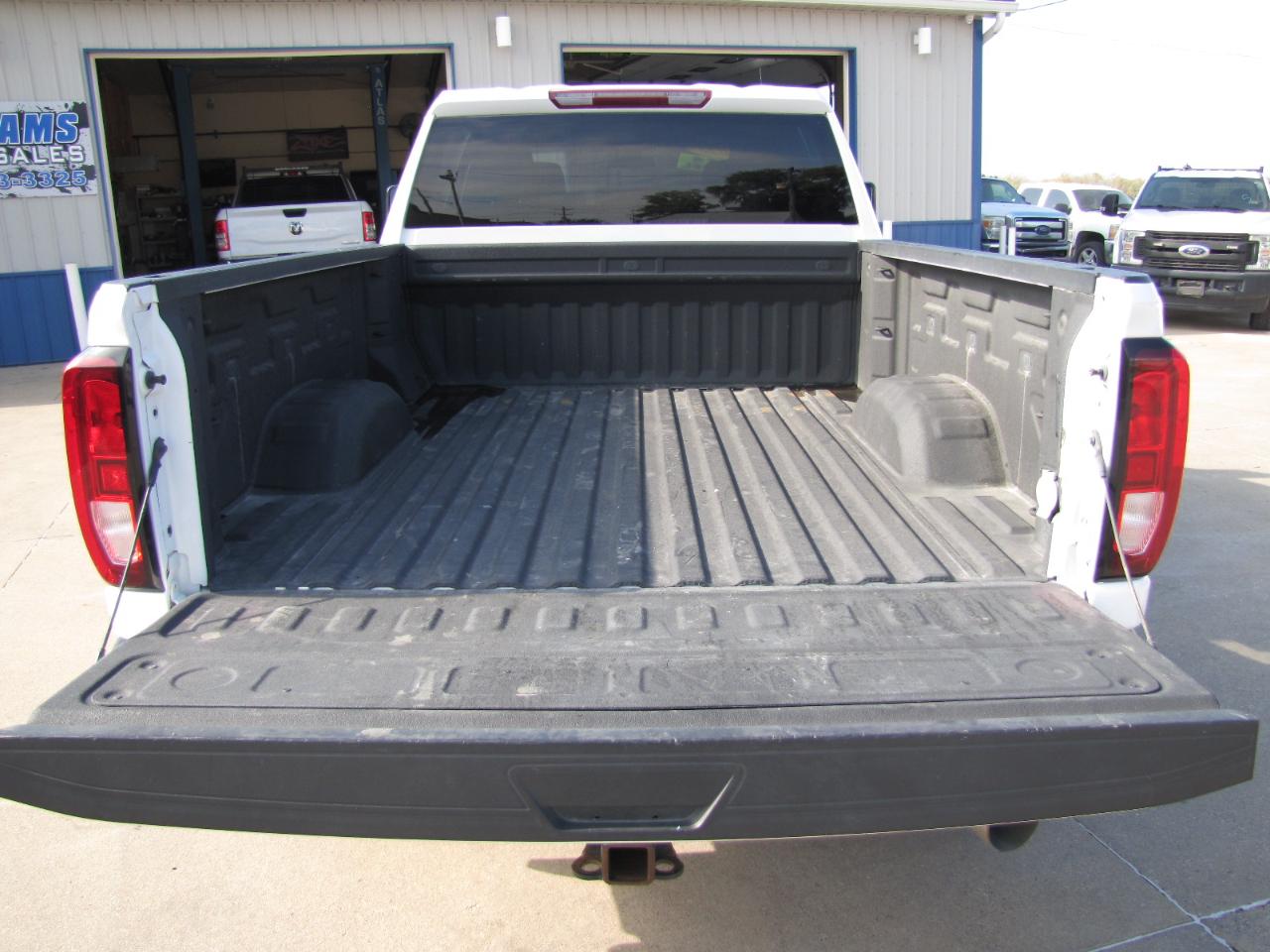GMC Sierra 2500HD Pro Crew Cab 4WD SB 2023