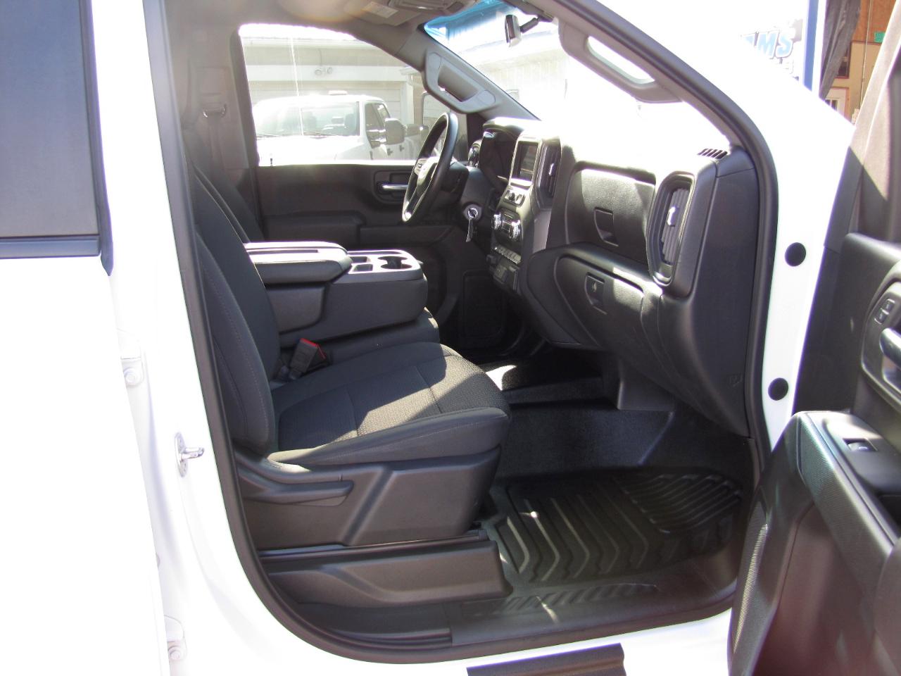 GMC Sierra 2500HD Pro Crew Cab 4WD SB 2023