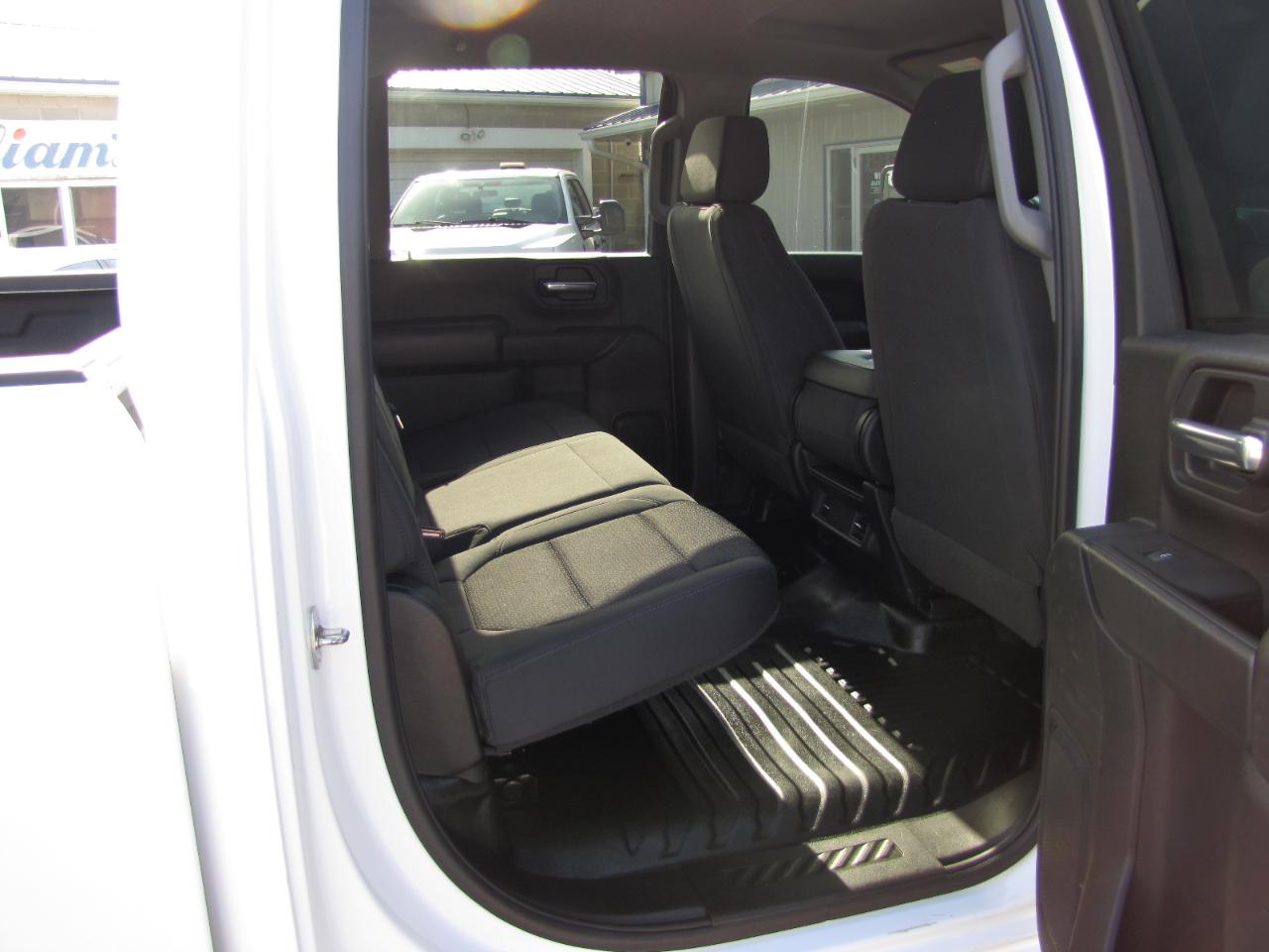 GMC Sierra 2500HD Pro Crew Cab 4WD SB 2023
