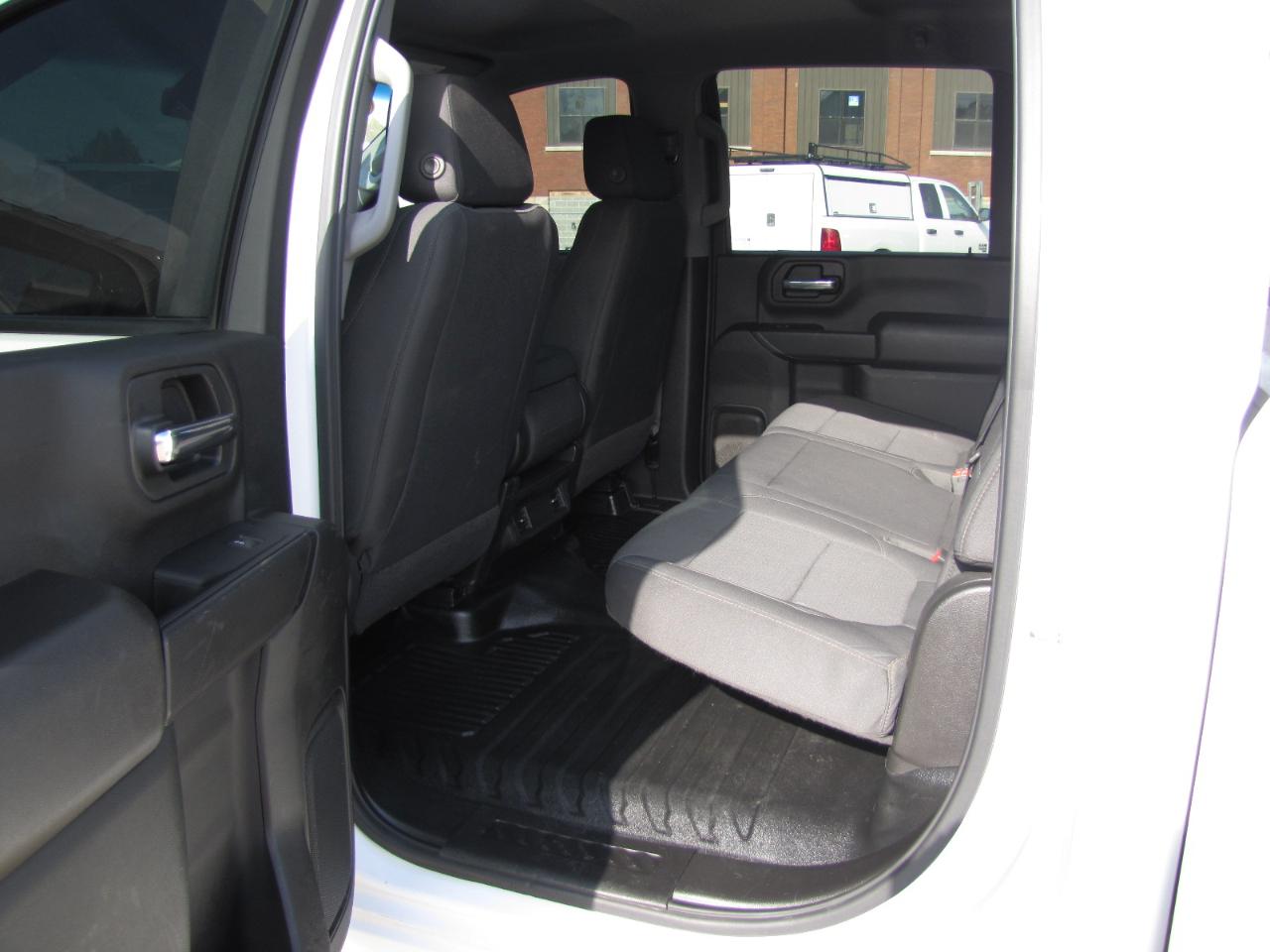 GMC Sierra 2500HD Pro Crew Cab 4WD SB 2023
