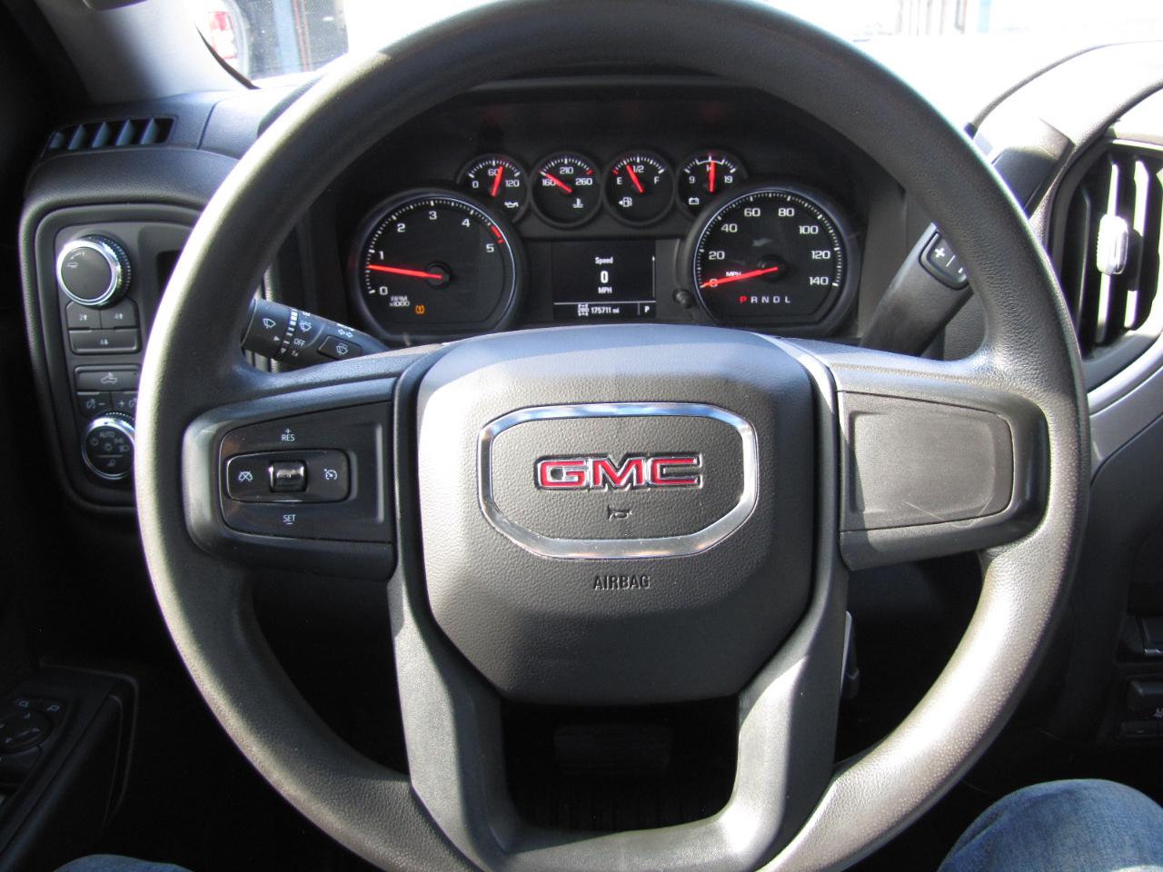 GMC Sierra 2500HD Pro Crew Cab 4WD SB 2023