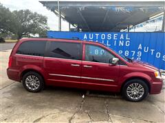 2014 Chrysler Town & Country 