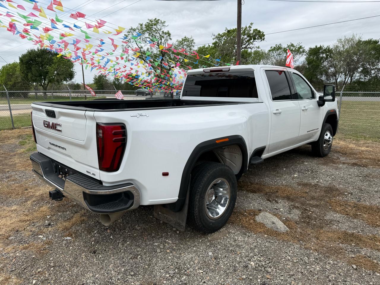 GMC Sierra 3500HD SLE Crew Cab 4WD 2024