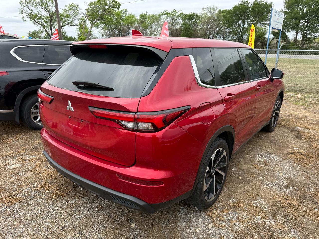 Mitsubishi Outlander SE 2WD 2024