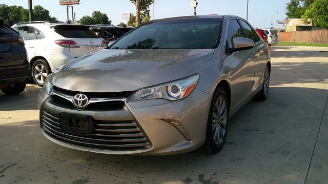 2016 Toyota Camry XLE