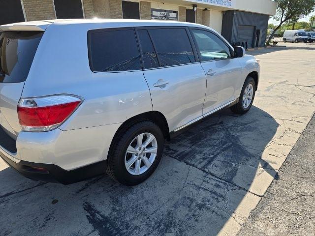 Toyota Highlander  2013