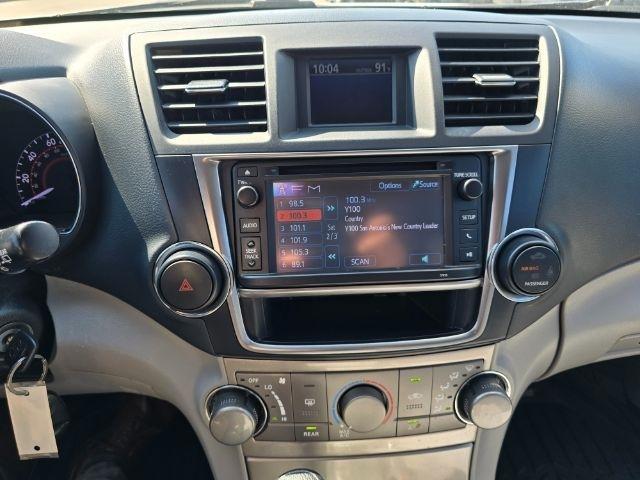 Toyota Highlander  2013