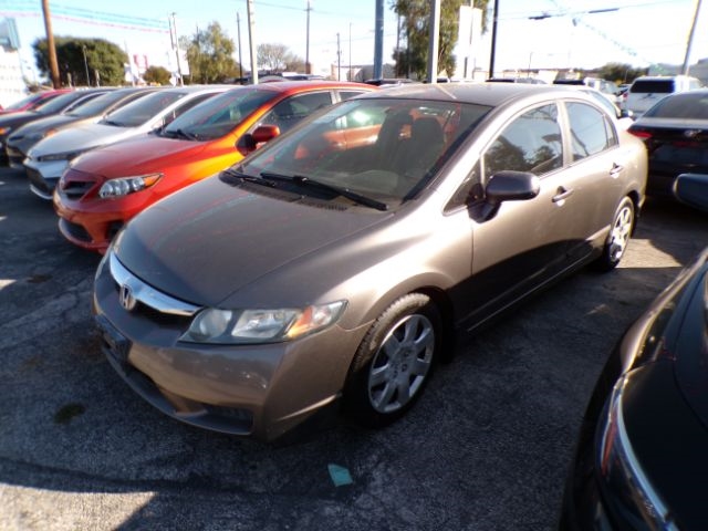 2009 Honda Civic LX Sedan 5-Speed AT