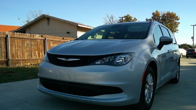 Chrysler Voyager  2023