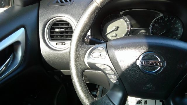 Nissan Pathfinder  2015