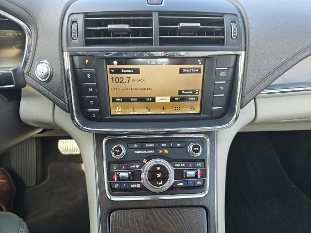 Lincoln Continental  2019