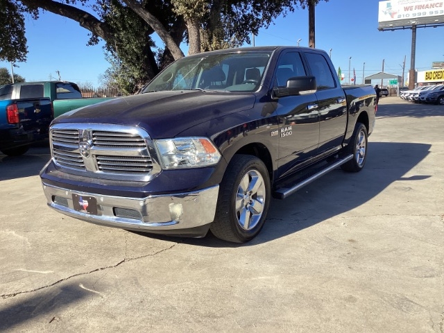 2017 RAM 1500 SLT Crew Cab SWB 2WD