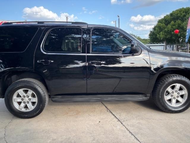 GMC Yukon  2011