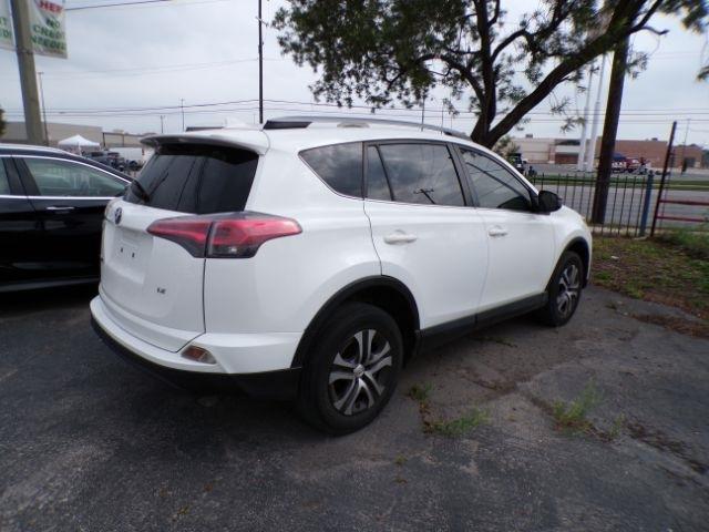 Toyota RAV4  2018