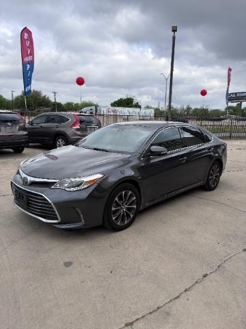 Toyota Avalon  2018